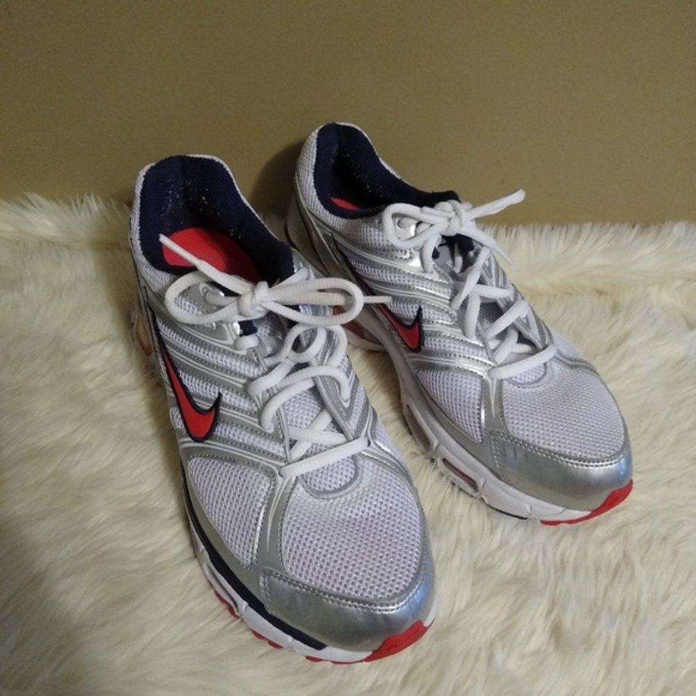 Nike Tailwind